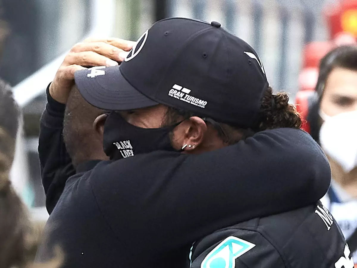 Anthony und Lewis Hamilton Foto zur News: Anthony Hamilton: "Habe mir für Lewis nur einen ordentlichen Job gewünscht"