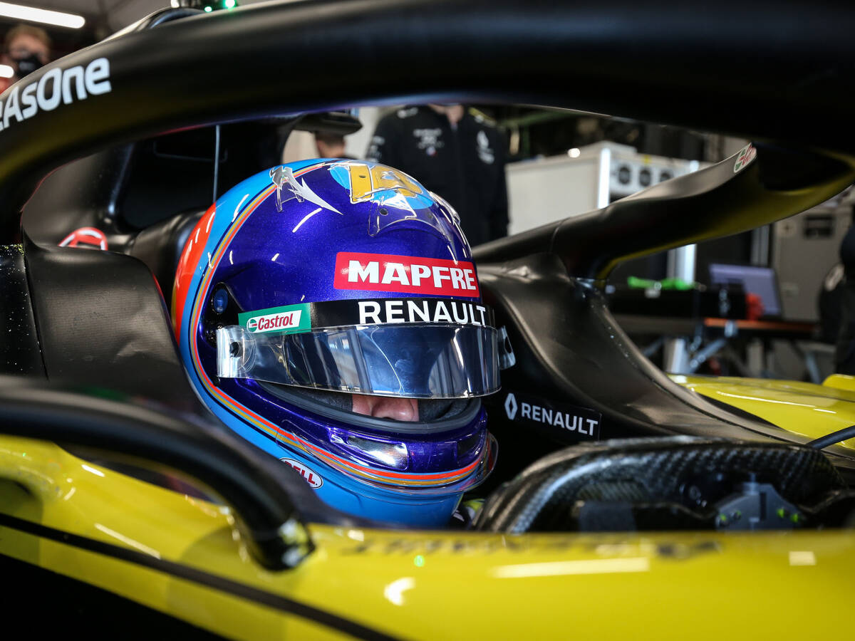 Foto zur News: Nächster Test: Fernando Alonso fährt 2018er-Renault in Bahrain