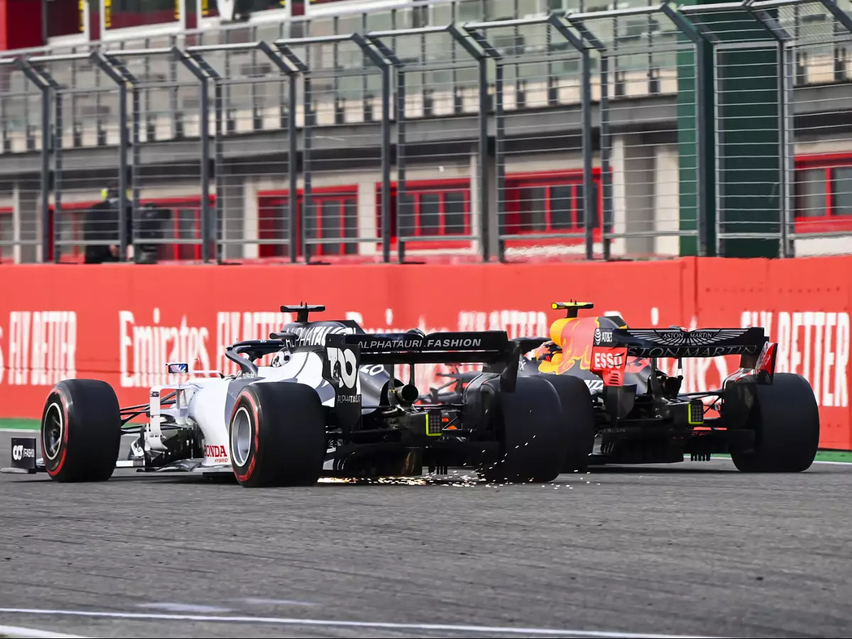 Alexander Albon, Daniil Kwjat, Sergio Perez Foto zur News: Tost: Platz vier für Kwjat war Strategie, kein Glück