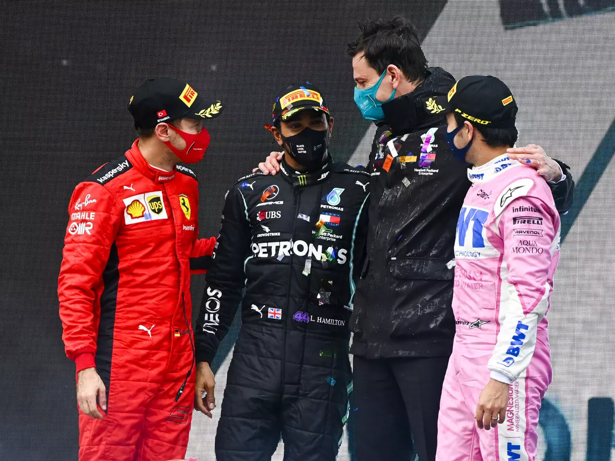 Sebastian Vettel, Lewis Hamilton, Toto Wolff, Sergio Perez Foto zur News: GP Türkei 2020: Fragen #AND# Antworten zum F1-Rennen in Istanbul