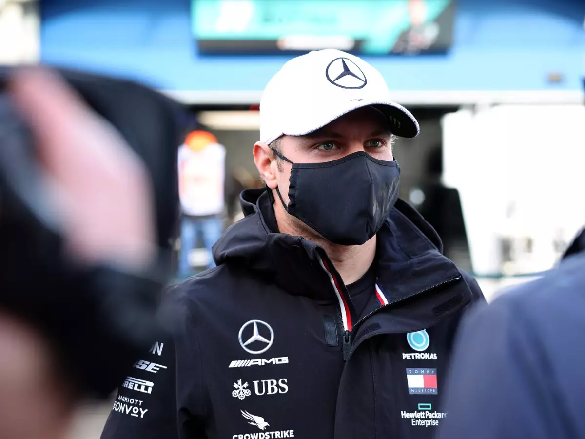 Foto zur News: Nach Corona-Vergleich: Mercedes entschuldigt sich für Bottas-Aussage