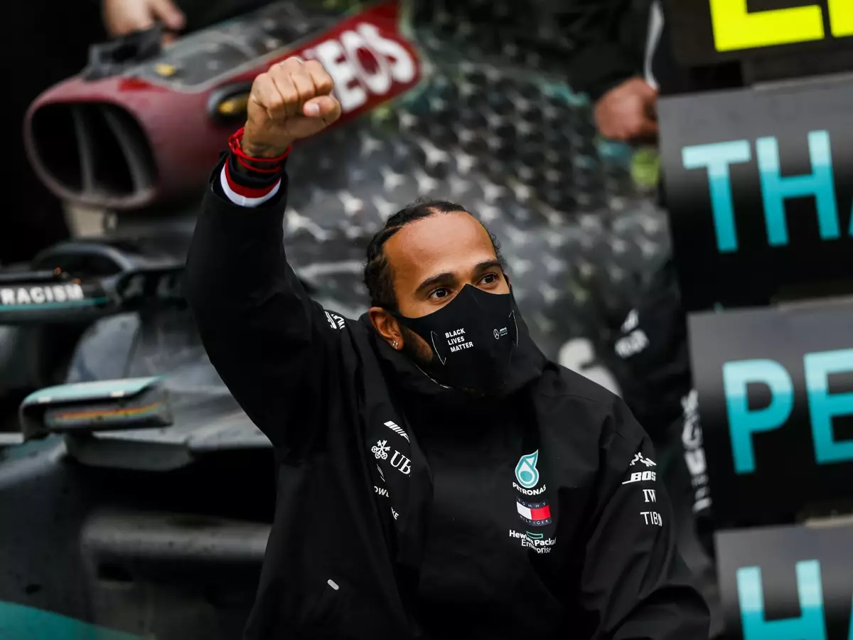 Lewis Hamilton Foto zur News: Nico Rosberg: Unermüdlichkeit von Lewis Hamilton beeindruckt mich am meisten