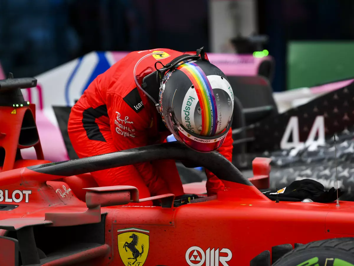 Sebastian Vettel Foto zur News: Sebastian Vettel: Ferrari SF1000 produziert mehr Luftwiderstand