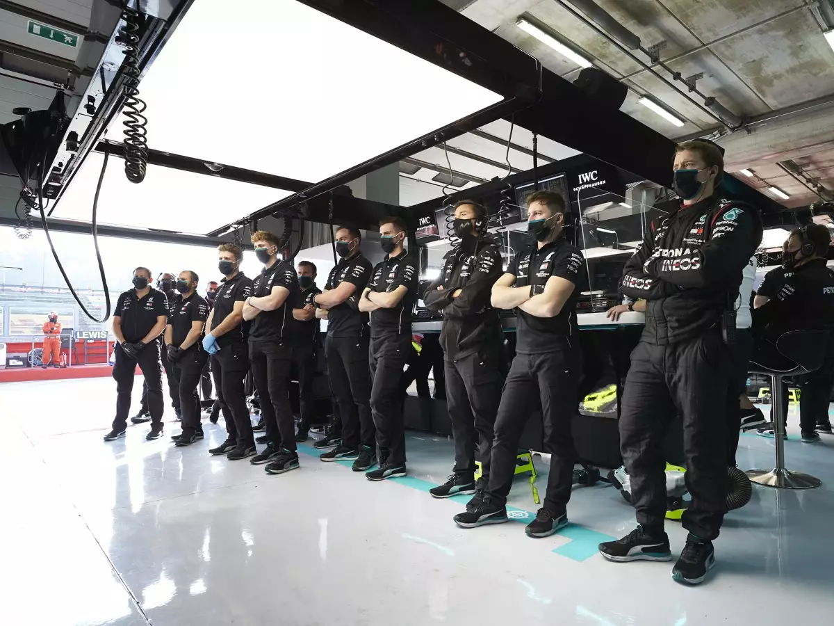 Mercedes Foto zur News: F1-Ingenieur: Aus der Ferne zu arbeiten, ist "phänomenal schwierig"