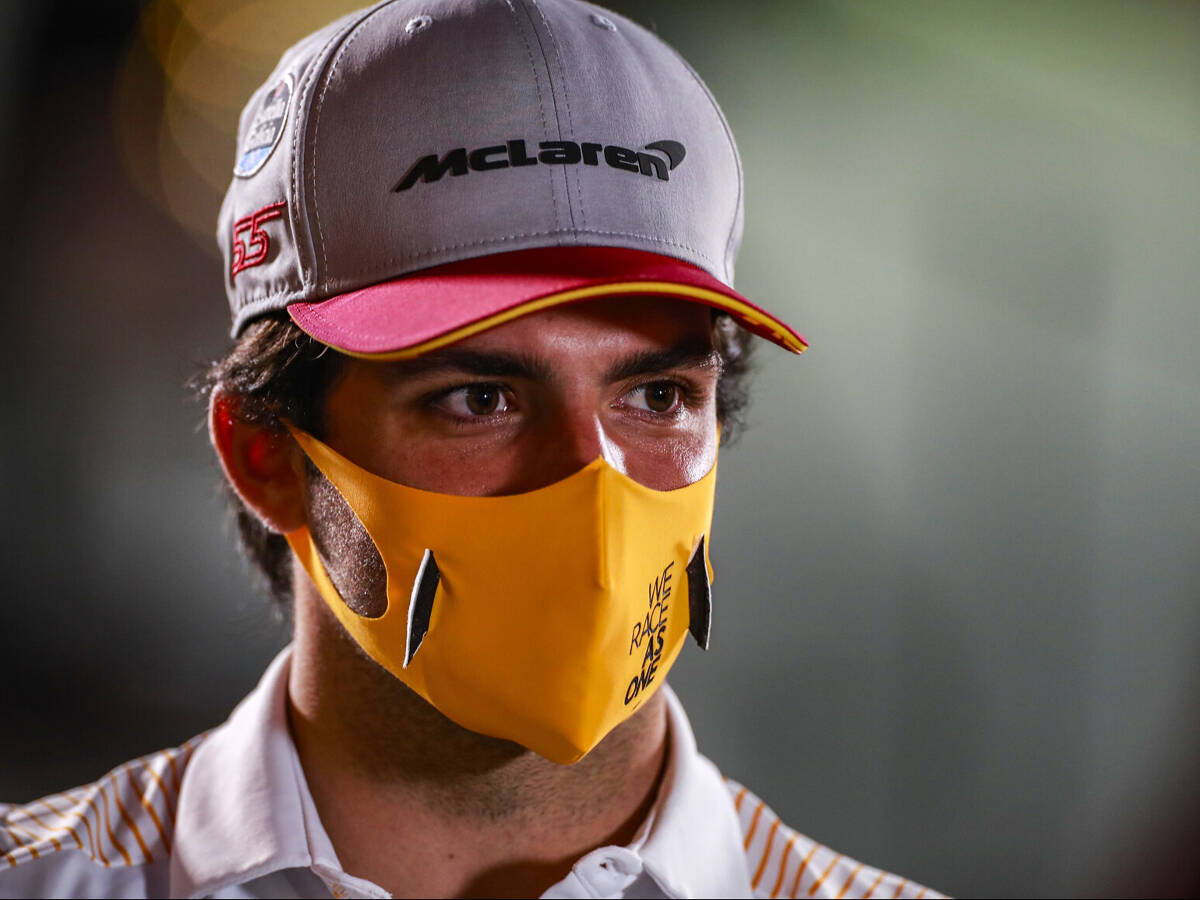 Foto zur News: Carlos Sainz: McLaren-Heimrennen in Bahrain eine Chance im Kampf um P3