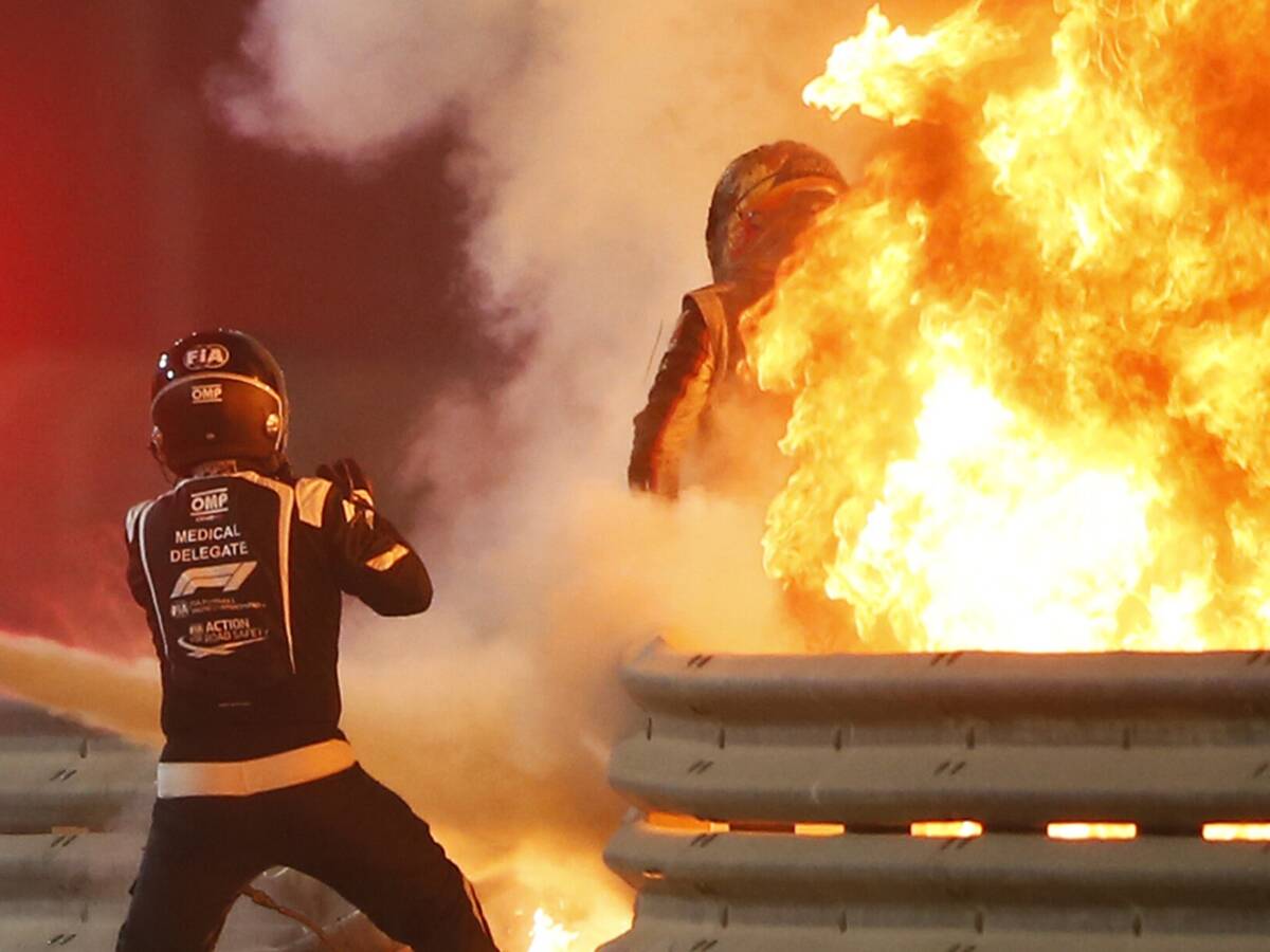 Foto zur News: Grosjean im Feuer: Wartezeit "fühlte sich wie eine Ewigkeit an"