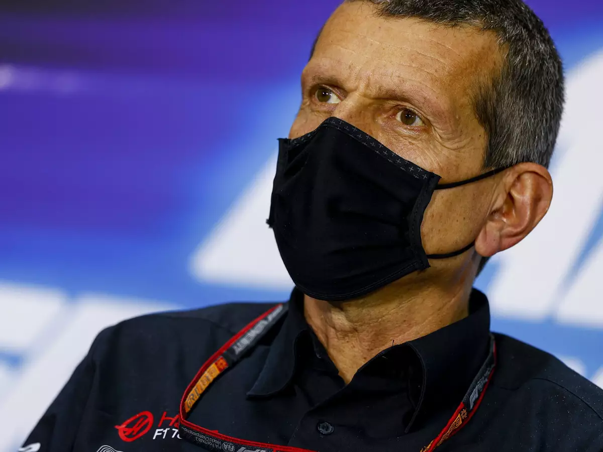 Günther Steiner Foto zur News: Steiner verteidigt Masepin gegen Kritik: "Auch Lauda hat für F1-Sitz bezahlt"