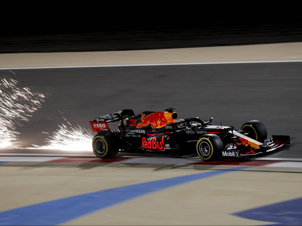 Foto zur News: Wegen schneller Longrun-Zeiten: Mercedes schickt Nachricht an Red Bull
