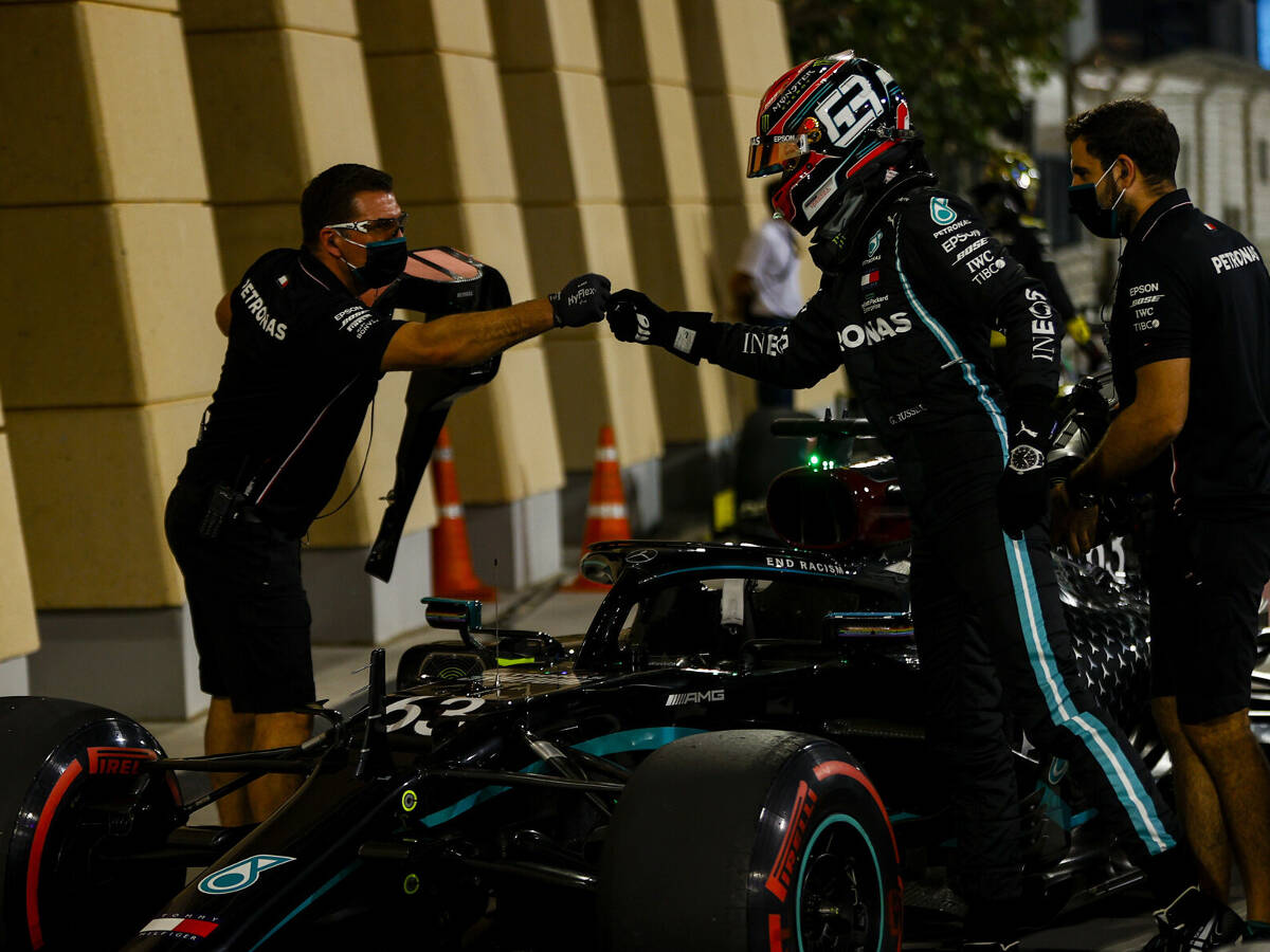 Foto zur News: Carlos Sainz: Russell zeigt, dass nicht nur Hamilton im Mercedes gewinnen kann