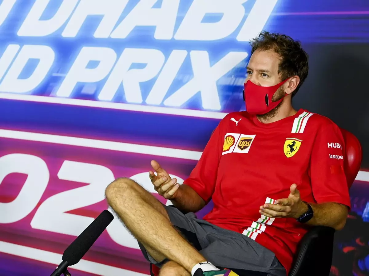Sebastian Vettel Foto zur News: Was Vettel von Perez' Fustapfen bei Racing Point hält