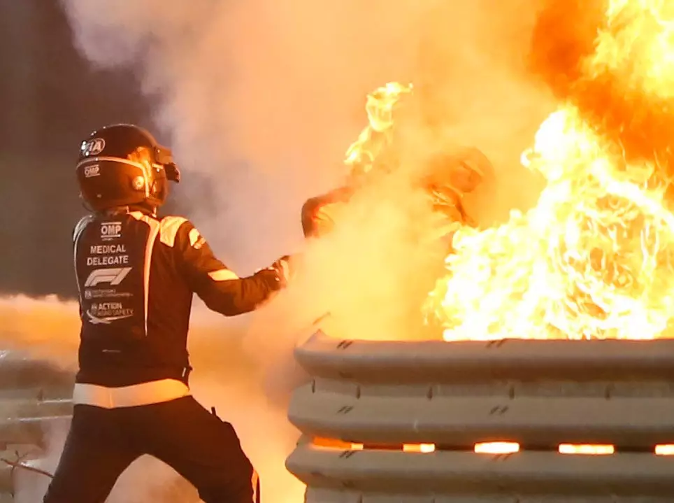 Romain Grosjean Foto zur News: Grosjean: Warum Fahrerhandschuhe sicherer werden müssen