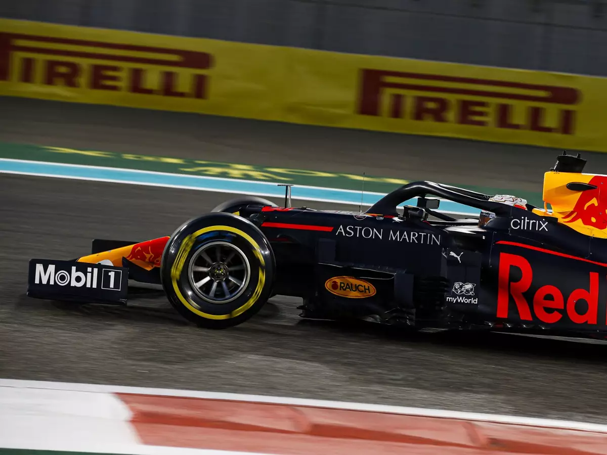 Max Verstappen Foto zur News: Helmut Marko: Welche Siegchancen sich Red Bull jetzt ausrechnet