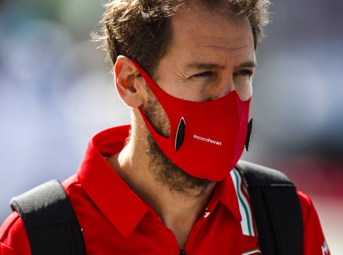 Sebastian Vettel Foto zur News: Sebastian Vettel: "Es ist ganz offensichtlich ein Rätsel ..."
