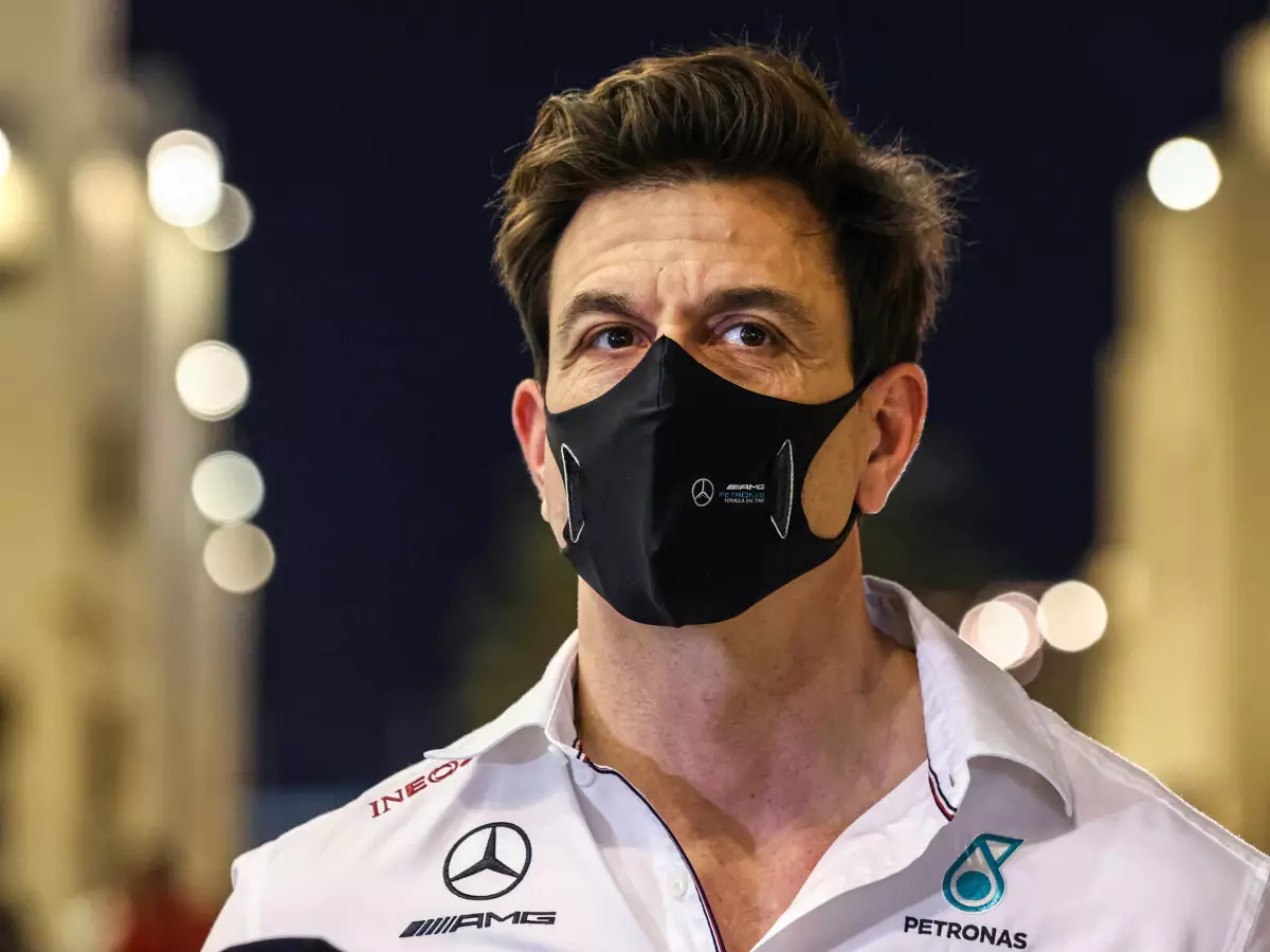 Toto Wolff Foto zur News: Toto Wolff: Tesla-Chef Elon Musk "ist ein Rockstar" und "Cheerleader"