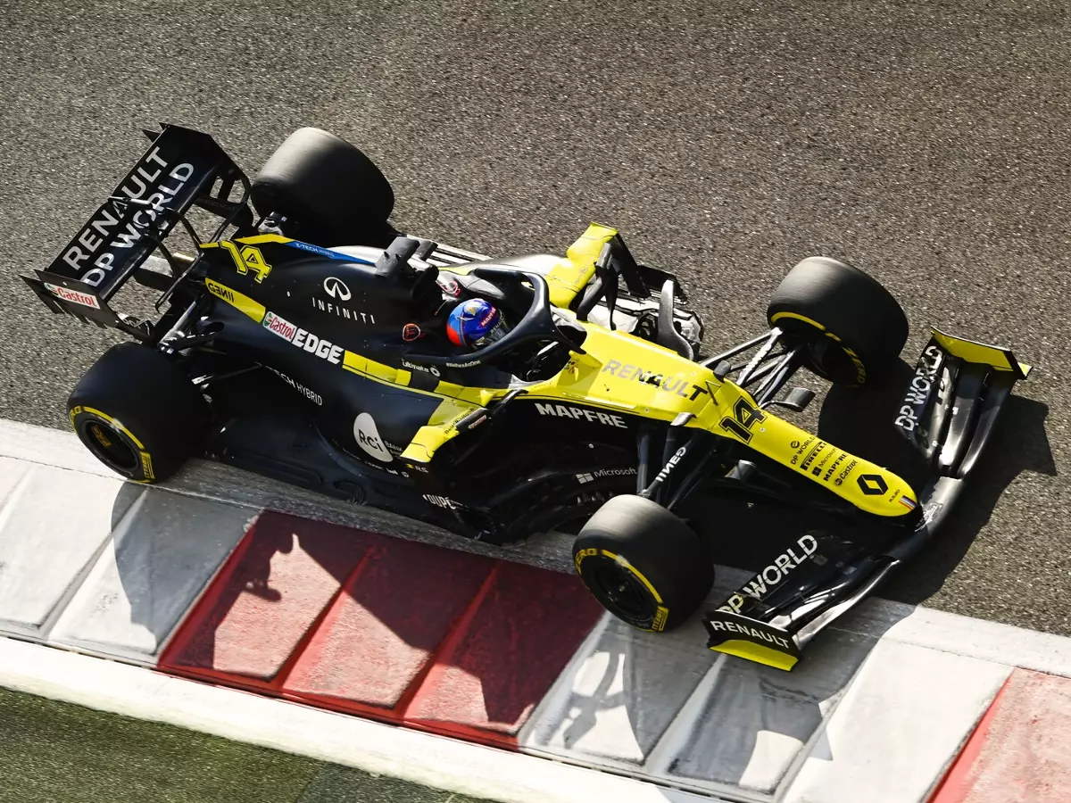 Fernando Alonso Foto zur News: "Eigenleben entwickelt": Darum fand der umstrittene Young-Driver-Test statt