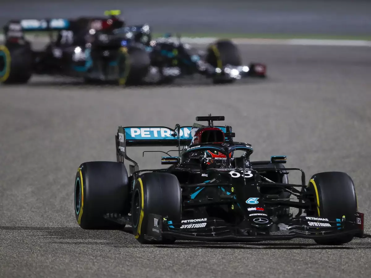 George Russell, Valtteri Bottas Foto zur News: Russell verrät: Mercedes-Einsatz war für Williams früher ein "No-Go"