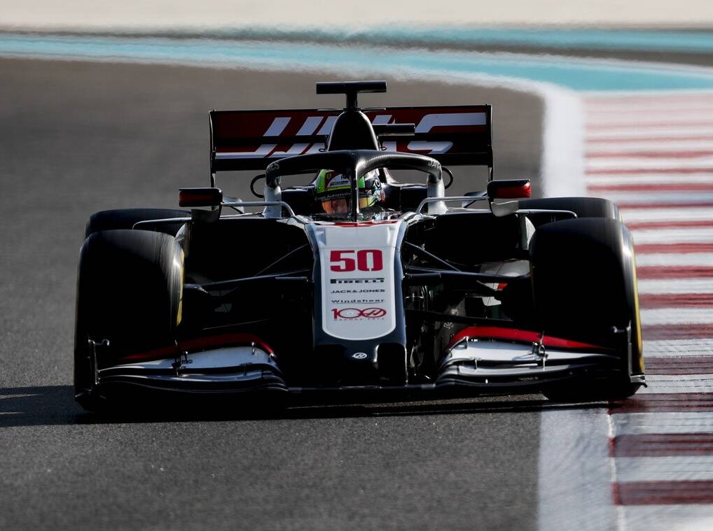 Foto zur News: Haas: Mick Schumacher als Fahrer bedeutet "Ehre, aber auch Druck"