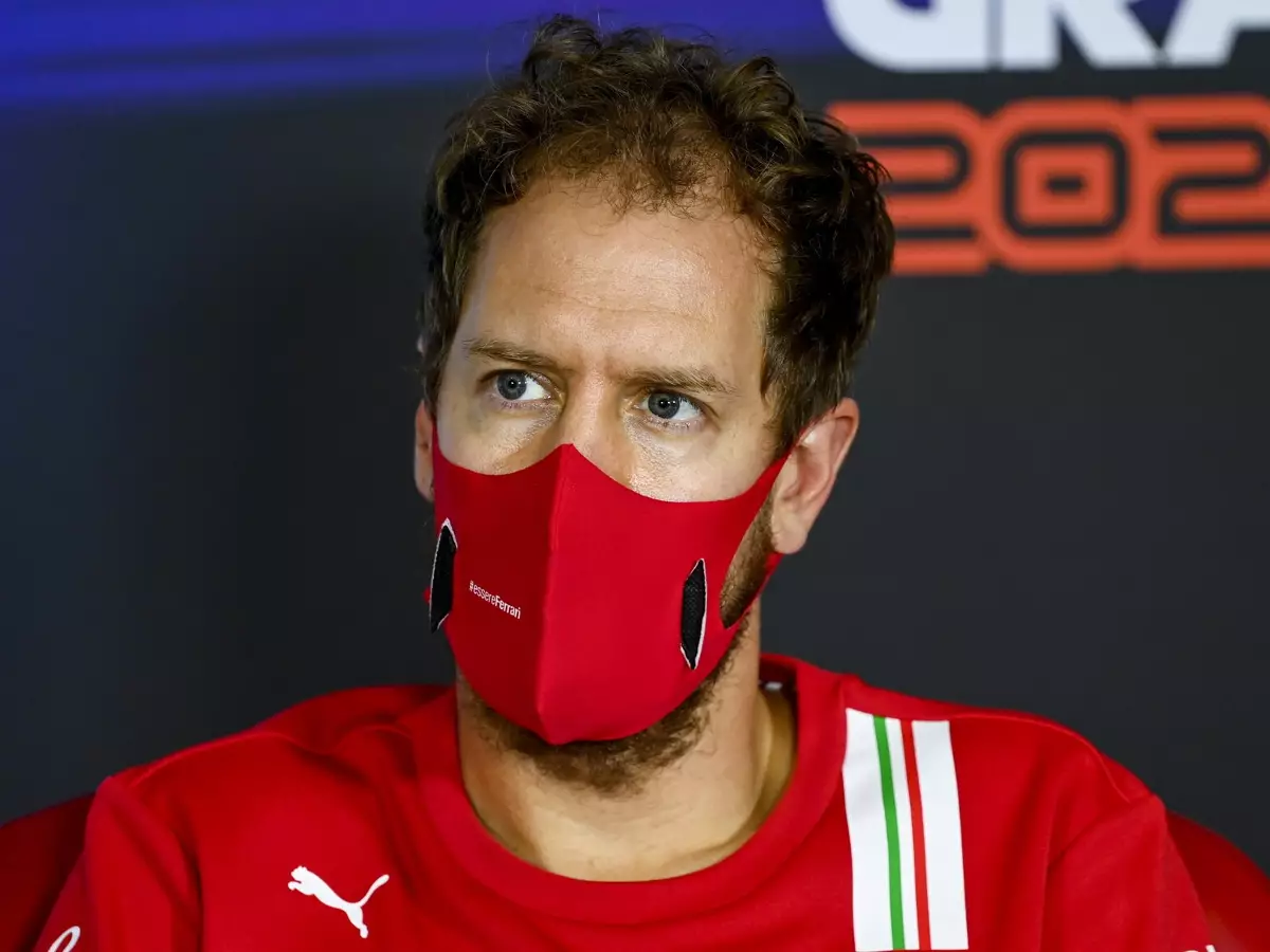 Sebastian Vettel Foto zur News: Aston Martin: "Wir alle werden zweifellos viel von Vettel lernen"