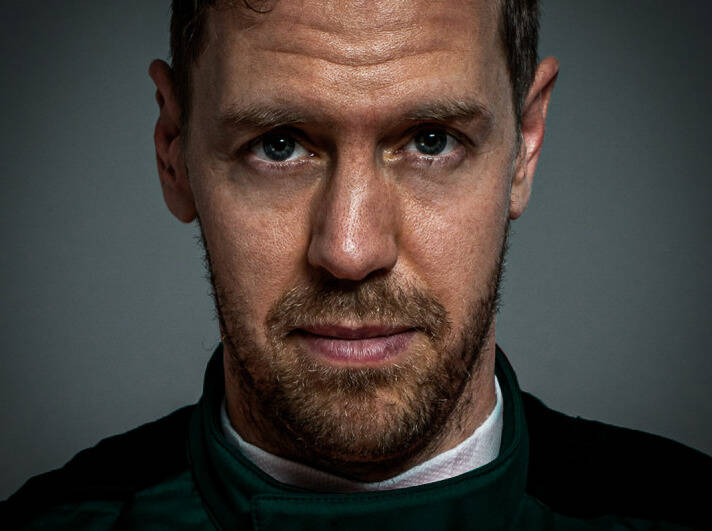 Foto zur News: Erster Arbeitstag von Sebastian Vettel im F1-Team Aston Martin