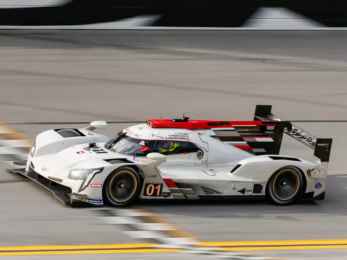 Renger van der Zande, Scott Dixon, Marcus Ericsson, Kevin Magnussen Foto zur News: Kevin Magnussen nach IMSA-Debüt: F1 klingt einfach "Blah"