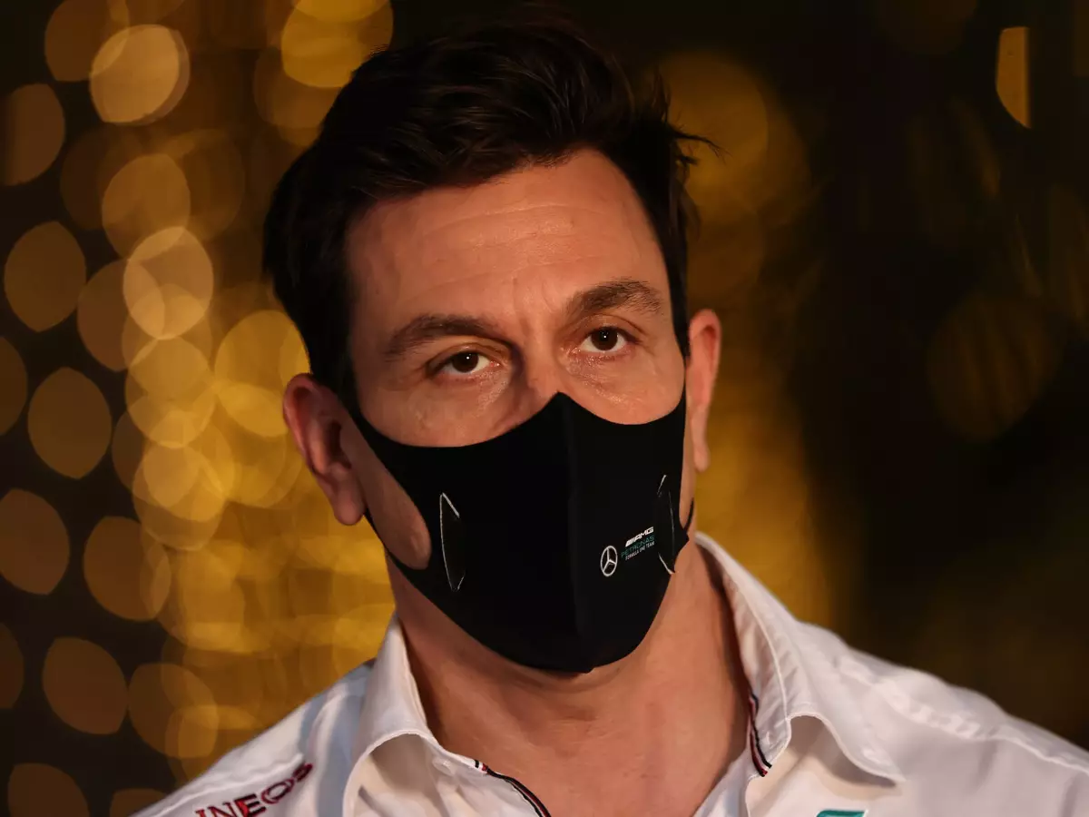 Toto Wolff Foto zur News: Toto Wolff glaubt: Nach dem Sommer "wieder halbwegs normale Saison"