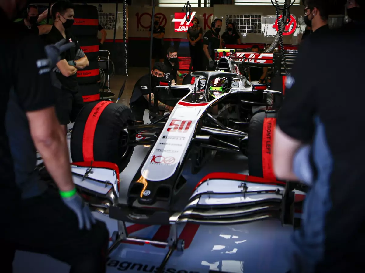 Mick Schumacher Foto zur News: Corona-Nachteil: Haas kann neuen Ferrari-Motor (noch) nicht anlassen