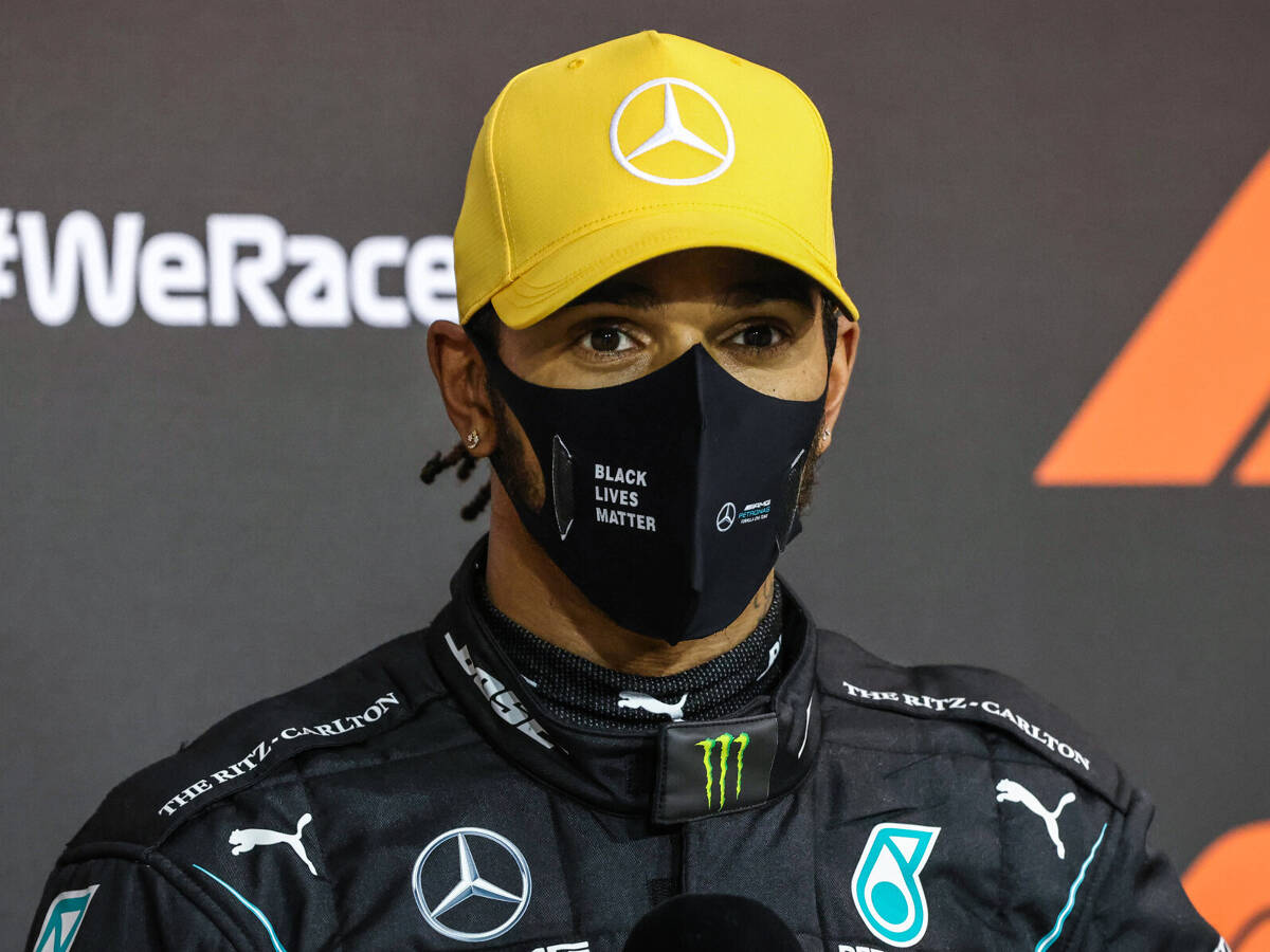 Foto zur News: Neuer Vertrag offiziell: Lewis Hamilton fährt auch 2021 für Mercedes!