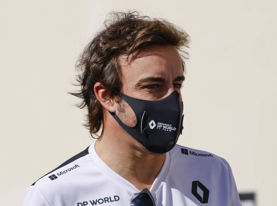 Foto zur News: Fernando Alonso: Kieferbruch und Operation nach Fahrradunfall