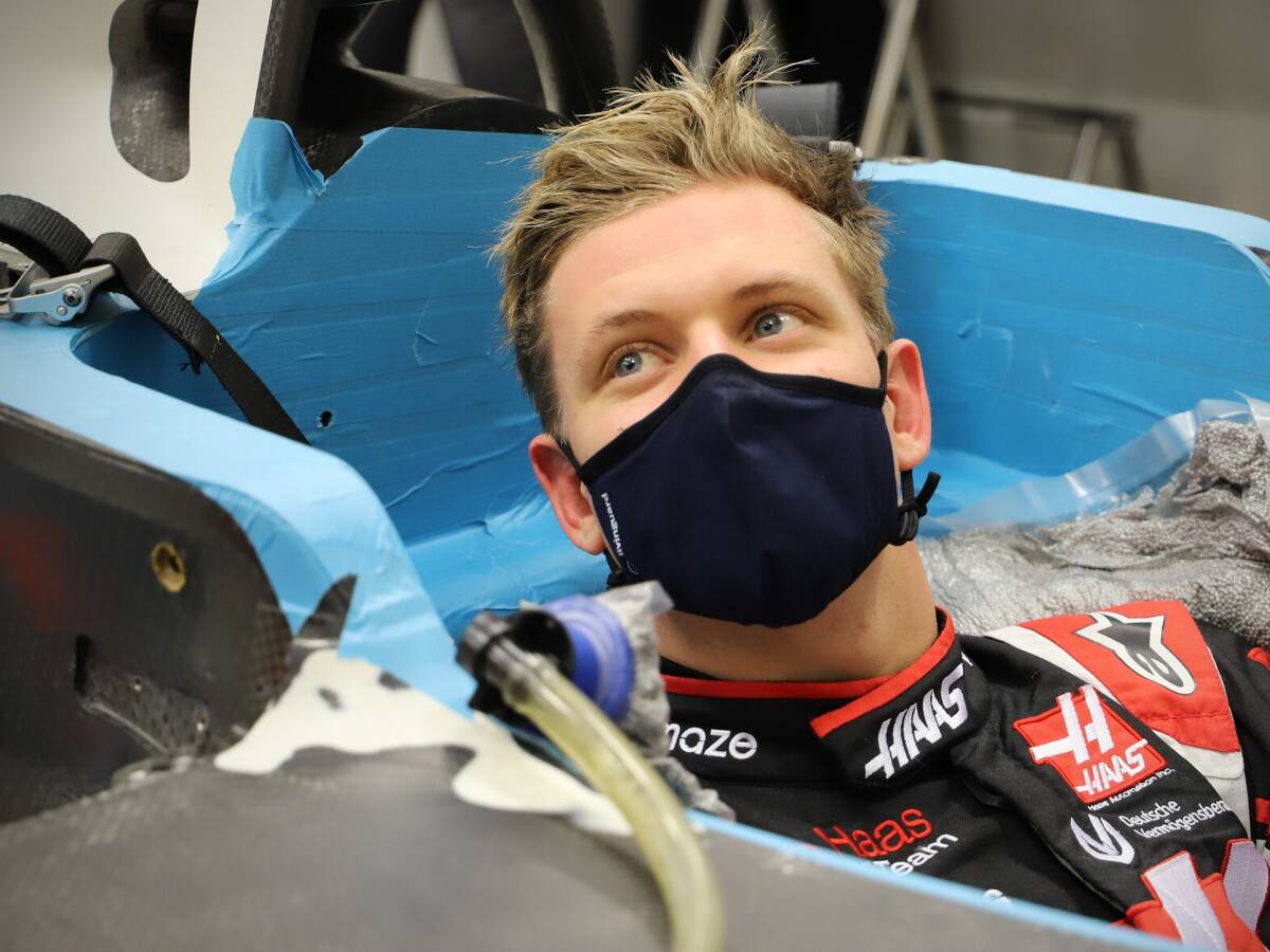 Foto zur News: Mick Schumacher: Sitzanpassung bei Haas vor Formel-1-Debüt