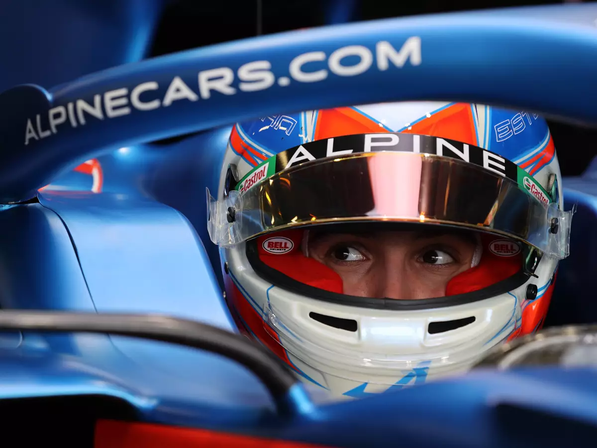 Foto zur News: Nach Roll-out mit Alpine A521: Esteban Ocon mit "Lächeln im Gesicht"