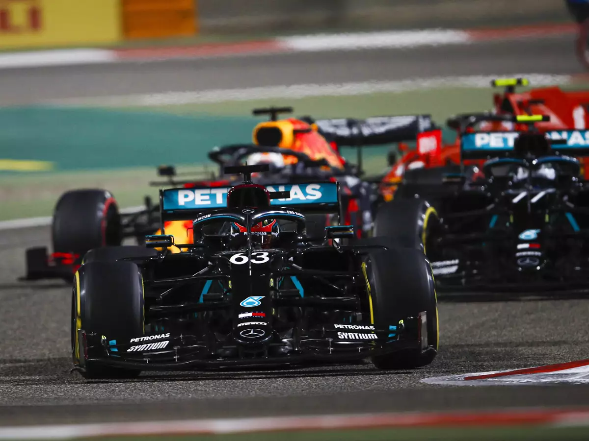 Foto zur News: Hülkenberg: Warum George Russell im Mercedes in Bahrain glänzen konnte