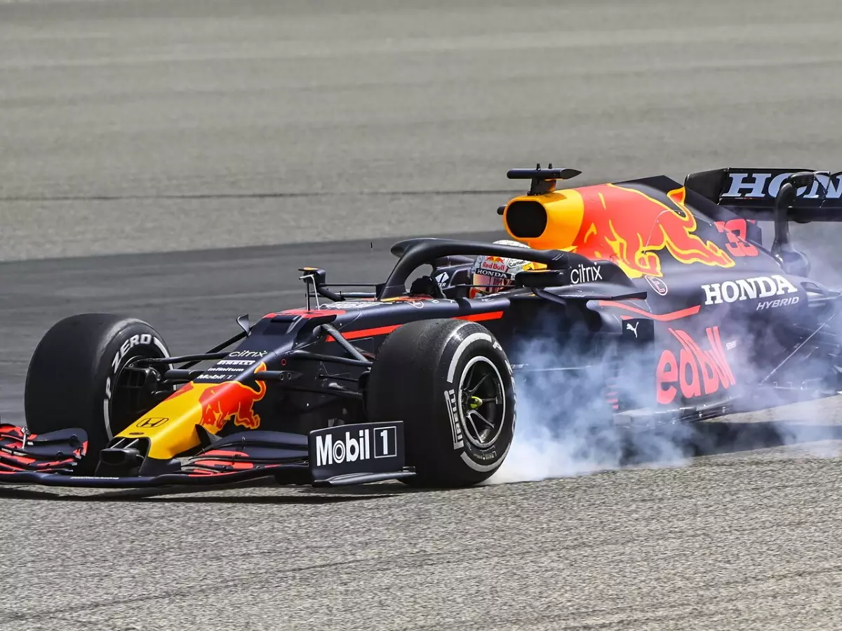 Foto zur News: Formel-1-Test 2021 Bahrain: Bestzeit für Verstappen, Probleme bei Schumacher