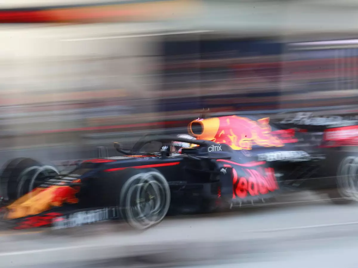 Foto zur News: Verstappen über Mercedes-Bluff: "Konnten sehen, was sie treiben"