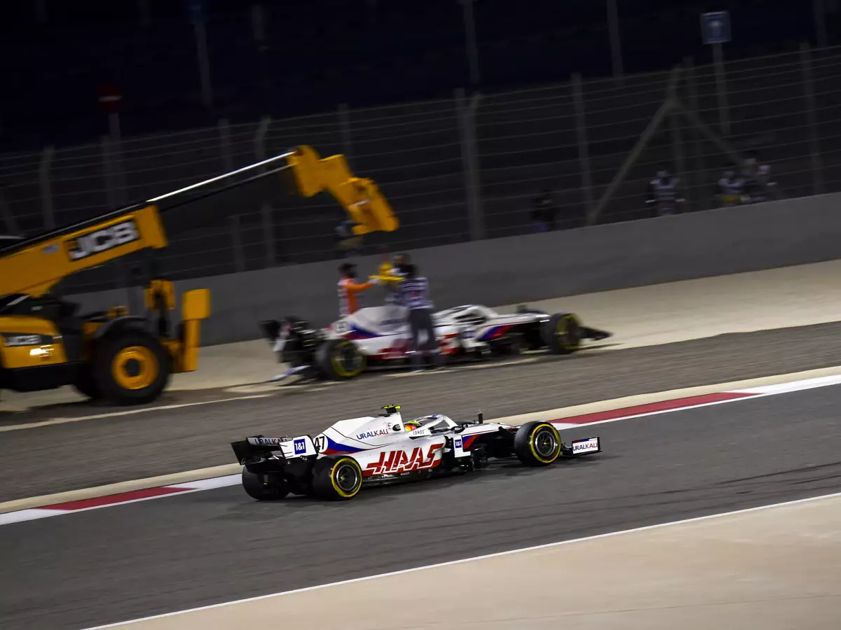 Mick Schumacher, Nikita Masepin Foto zur News: Anfängerfehler: Williams-Testfahrer macht sich über Haas-Rookies lustig