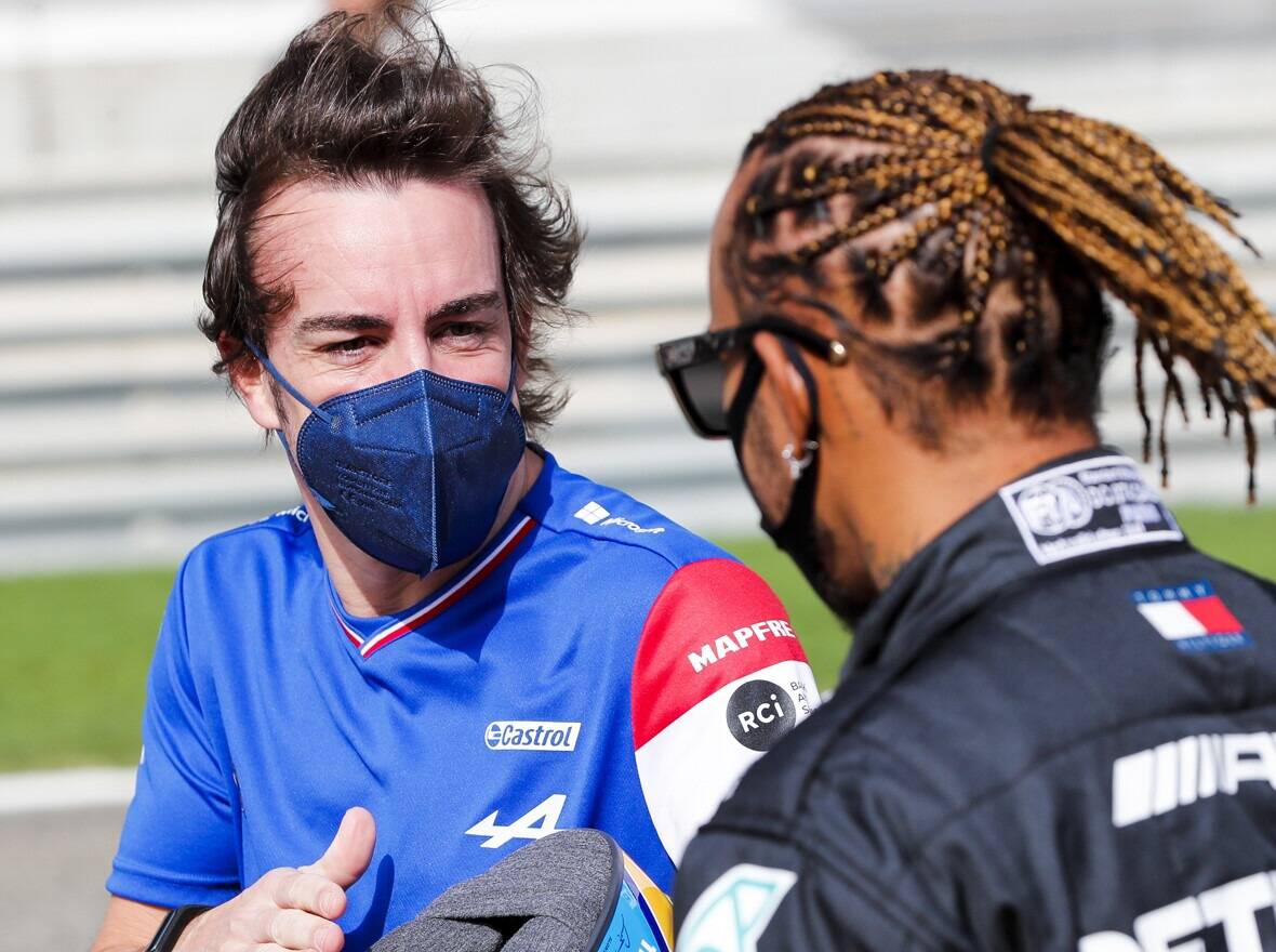 Foto zur News: Besser als Hamilton und Co.? Fernando Alonso klärt kontroverse Aussage auf