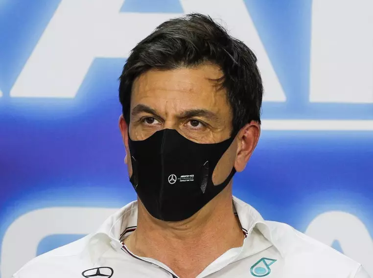 Foto zur News: Toto Wolff: DTM hat auch von Samstagsrennen profitiert