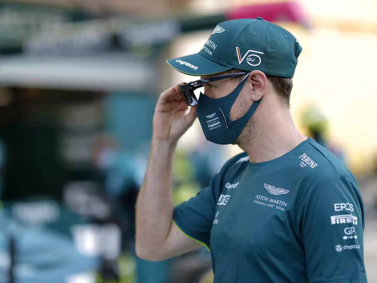 Sebastian Vettel Foto zur News: Nico Rosberg: "Das ist untypisch für einen viermaligen Weltmeister"