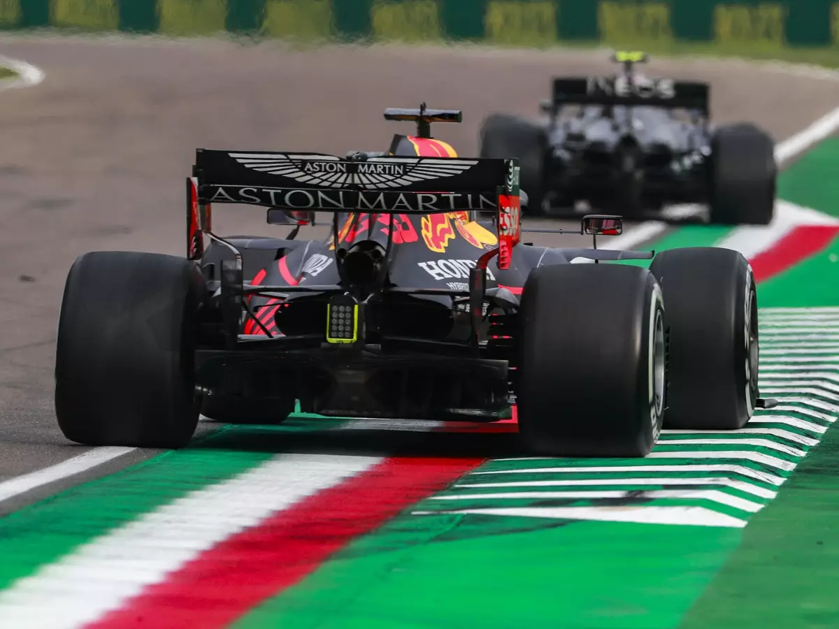 Foto zur News: Max Verstappen: DRS-Anpassungen in Imola nicht genug