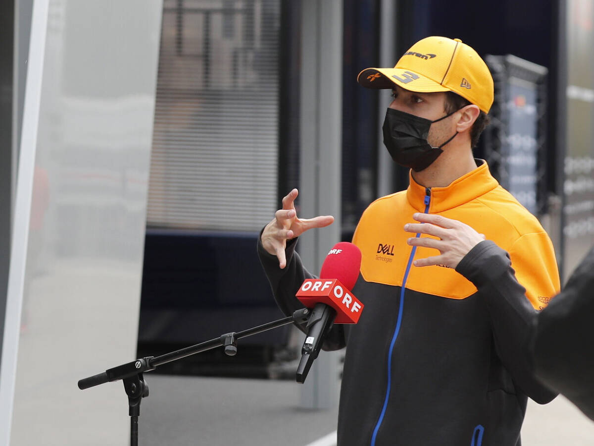 Foto zur News: "Fucking Idiots": Daniel Ricciardo nimmt Wortwahl bei Formel-1-Kritik zurück