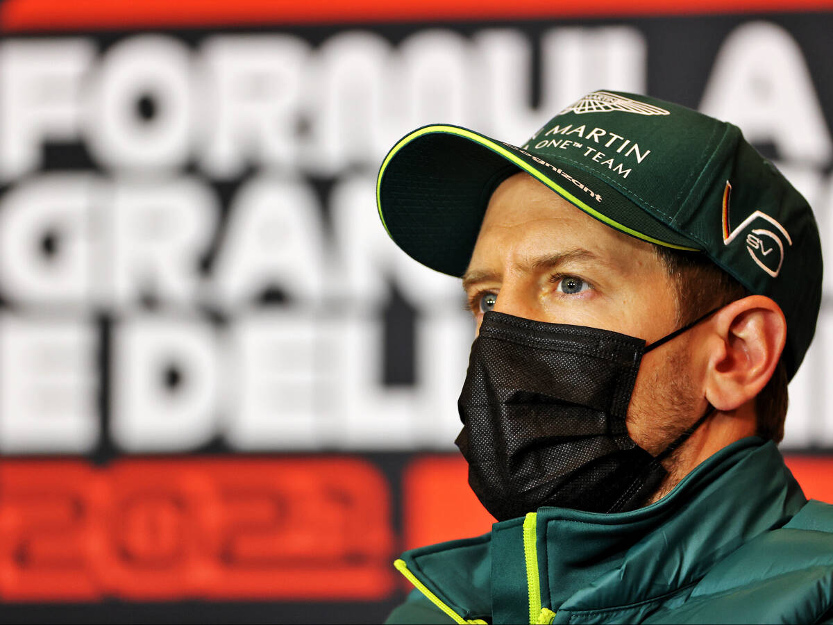 Foto zur News: Vettel über "Rake"-Nachteil: "Möglichkeit zu wechseln gibt es nicht"