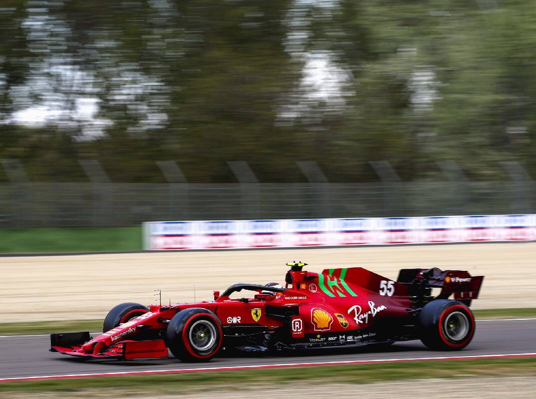Foto zur News: Carlos Sainz: "Bin in keiner Kurve langsamer als Leclerc"