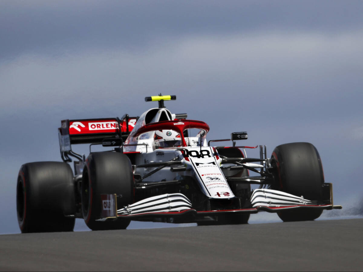 Foto zur News: Ilott gibt F1-Debüt mit Alfa: "Unfassbar, wie schnell diese Autos sind!"