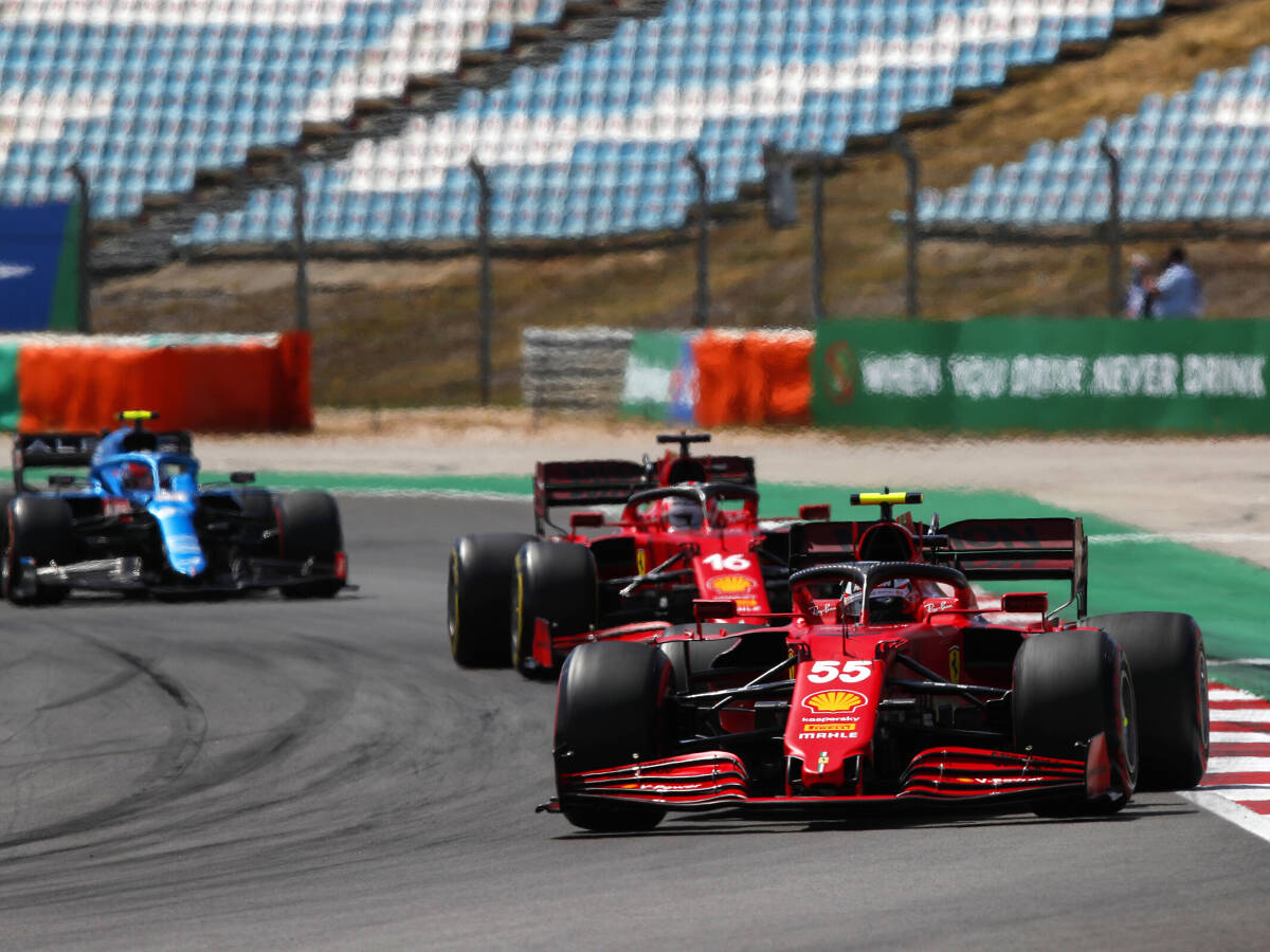 Foto zur News: Stallorder bei Ferrari: Keine Gegenwehr von Carlos Sainz