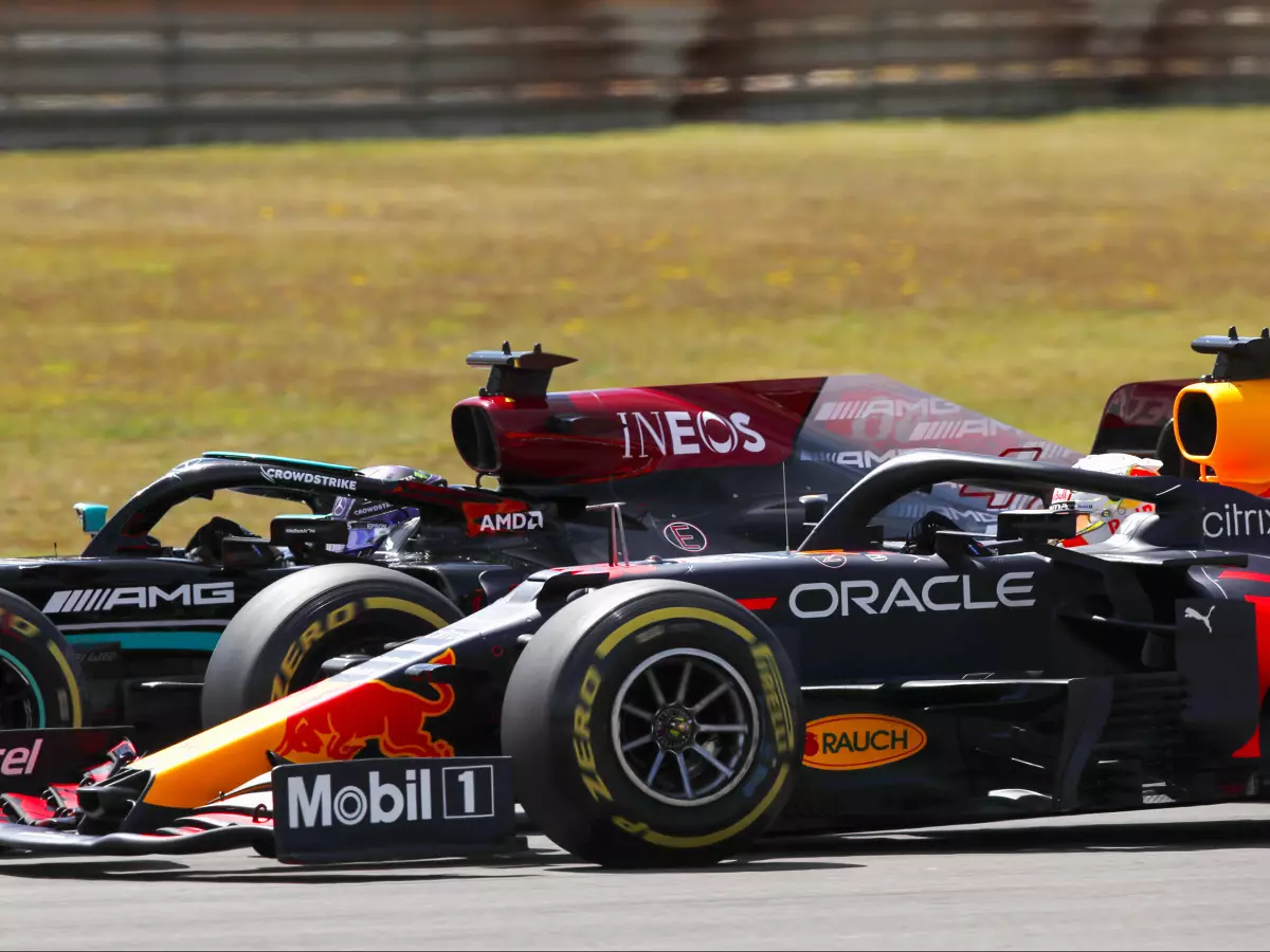 Lewis Hamilton, Max Verstappen Foto zur News: Button: "Millimeter" könnten das WM-Duell 2021 entscheiden