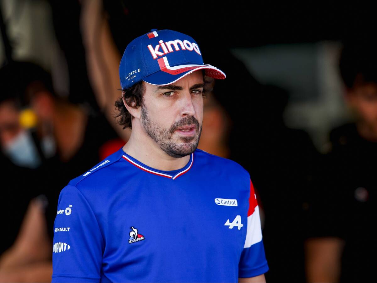 Foto zur News: Fernando Alonso: Neue Kurve 10 hat das Überholen nicht verbessert