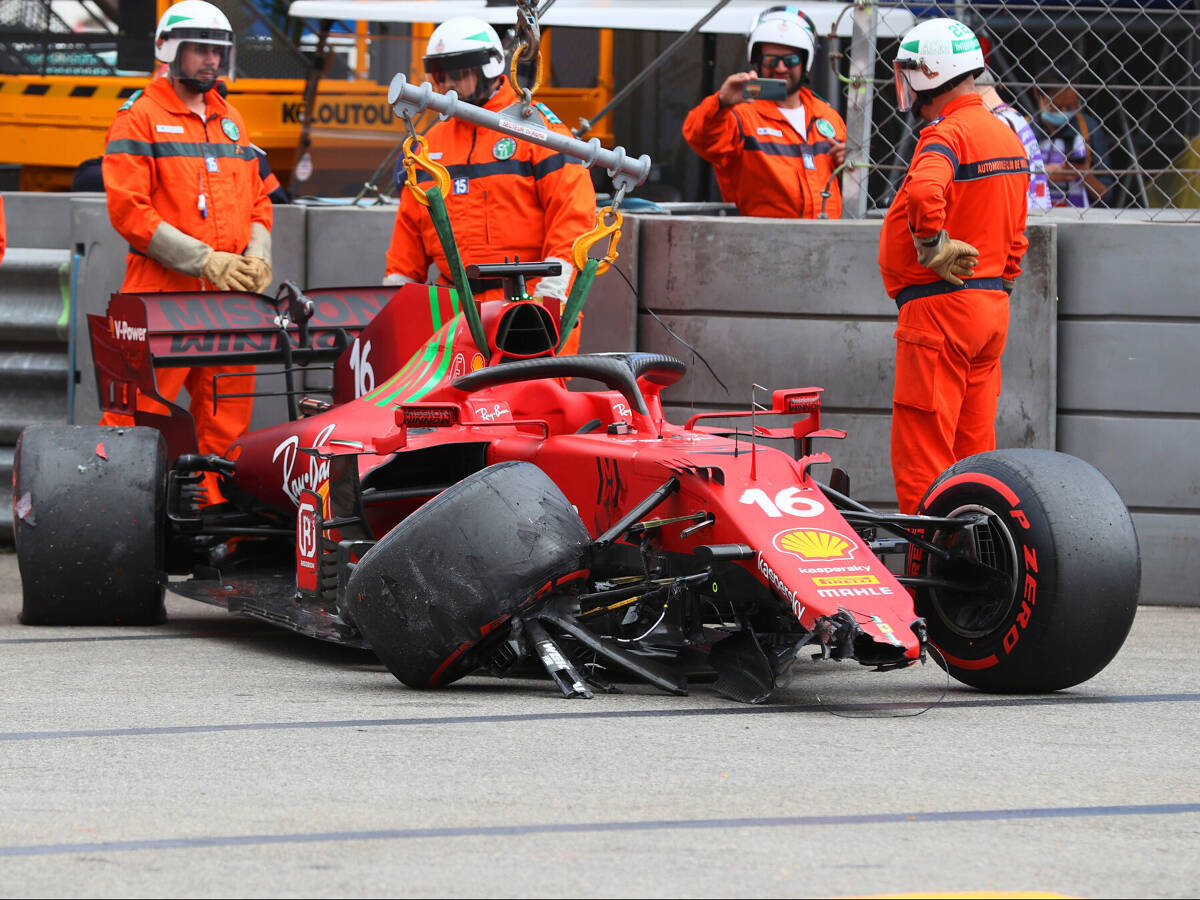 Foto zur News: Behält Leclerc Monaco-Pole nach Crash? "Kein ernsthafter Schaden" am Ferrari