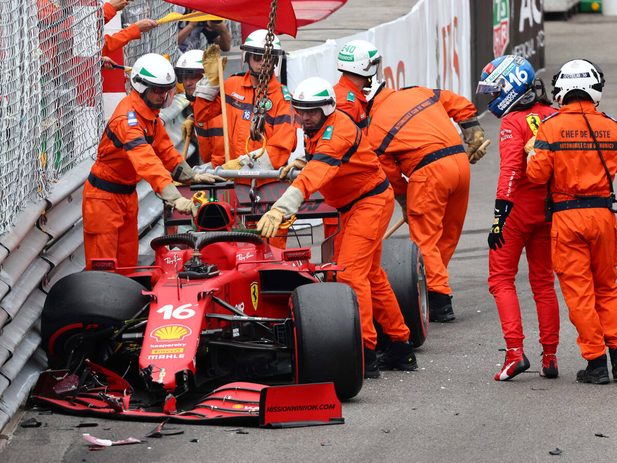 Foto zur News: Leclerc-Drama in Monaco: Warum hat Ferrari den Schaden nicht entdeckt?