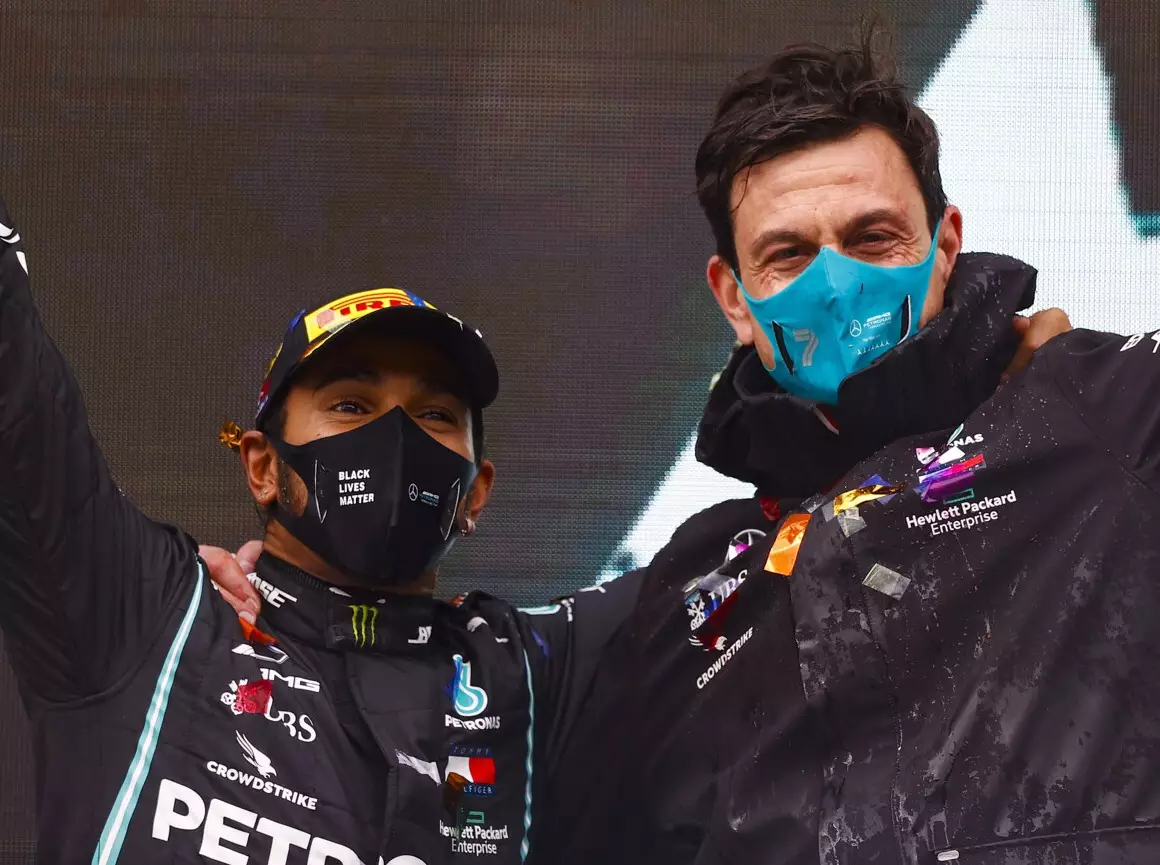 Foto zur News: Toto Wolff: Warum die Regeländerung für 2022 Mercedes "enorm" hilft