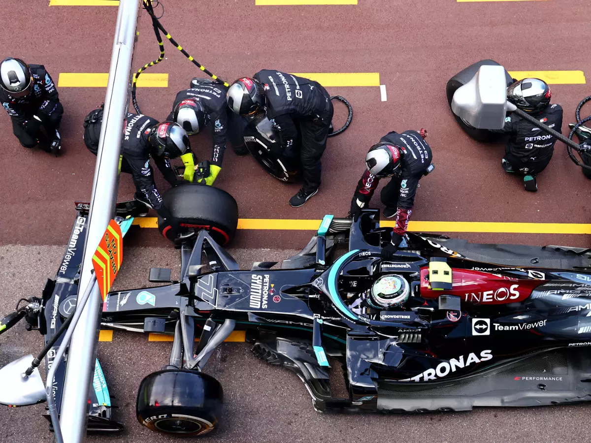 Valtteri Bottas Foto zur News: Rekord durch Mercedes in Monaco: Bisher längster Formel-1-Boxenstopp!