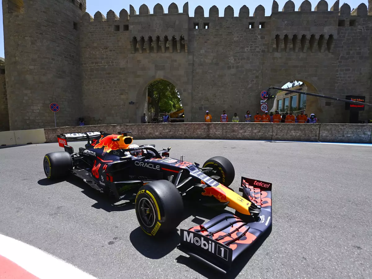 Foto zur News: F1-Training Baku 2021: Verstappen Schnellster, Hamilton auf P7